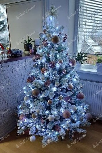 Umetno božično drevo Beli Bor LED 180cm