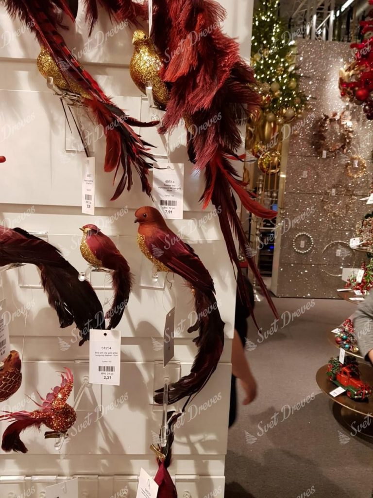 Božični okraski na drevesu v obliki ptic