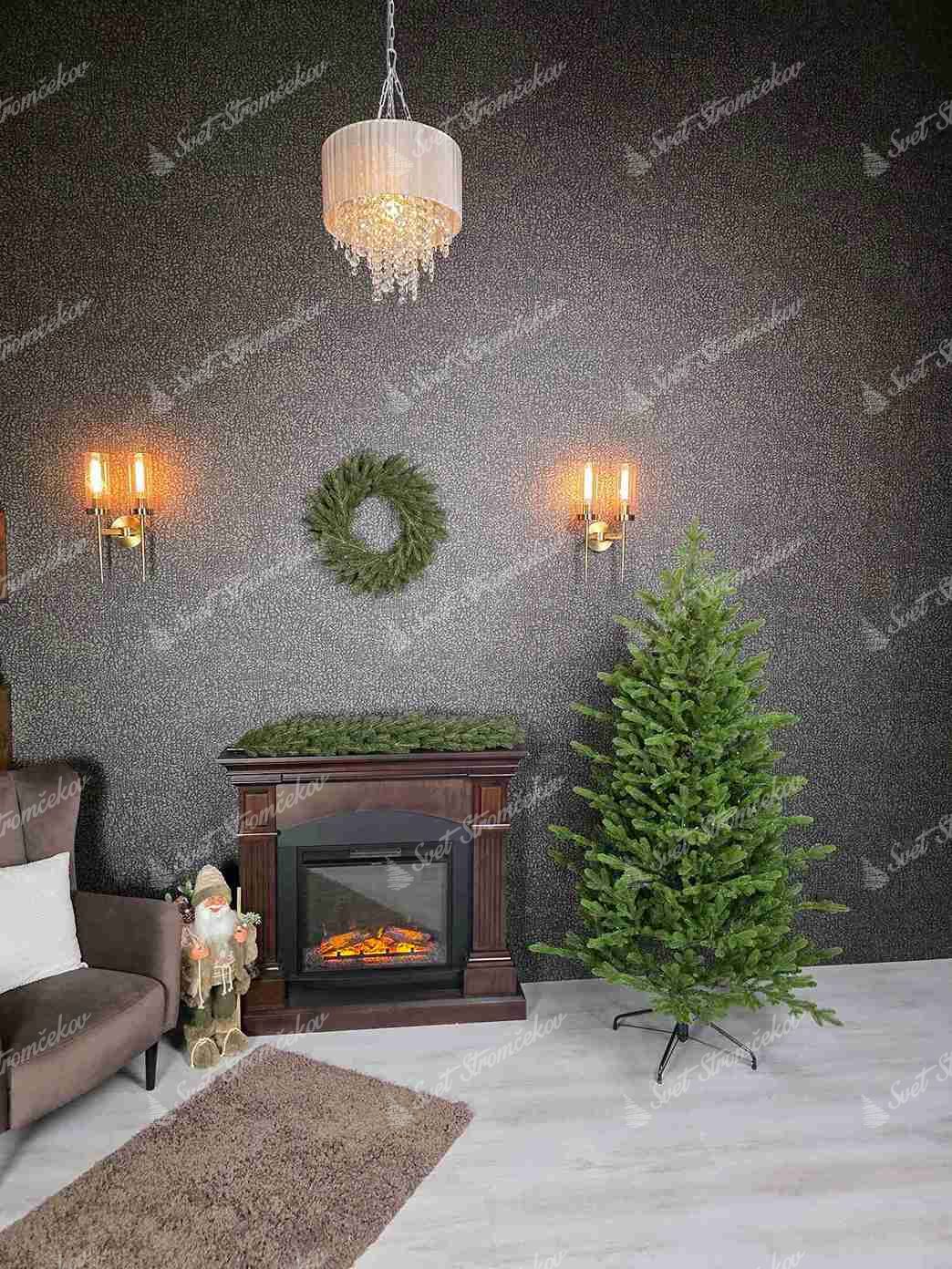 Umelý vianočný stromček FULL 3D Smrek Švajčiarsky, má ihličie svetlozelenej farby